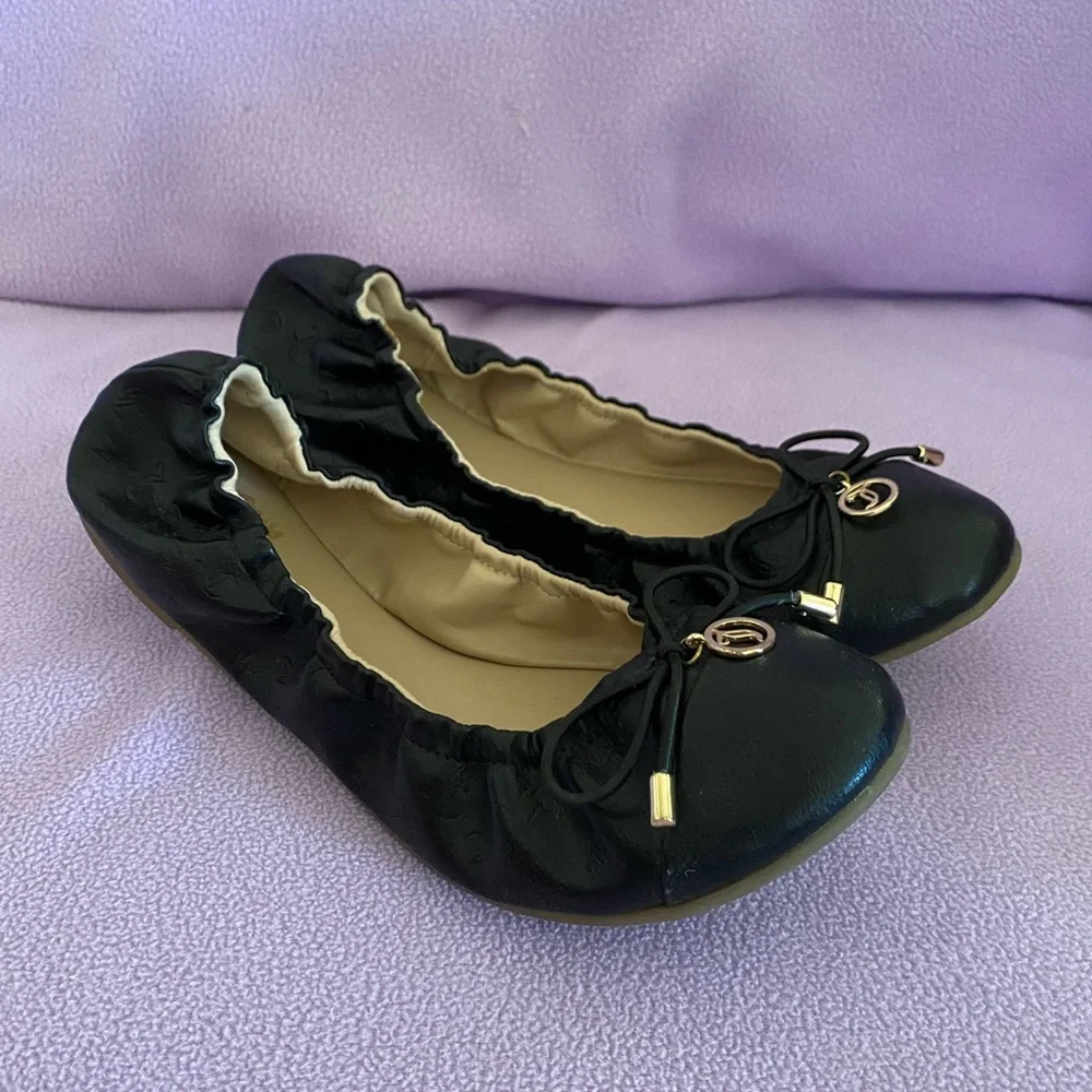 Juicy Couture Black Flats with Gold Accents - Picture 2 of 12